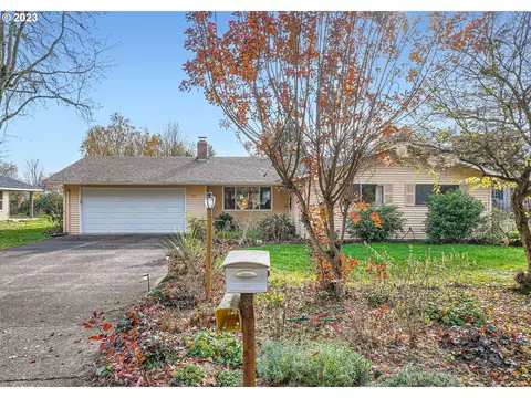 9913 NE Oakhurst Dr, Vancouver, WA 98662