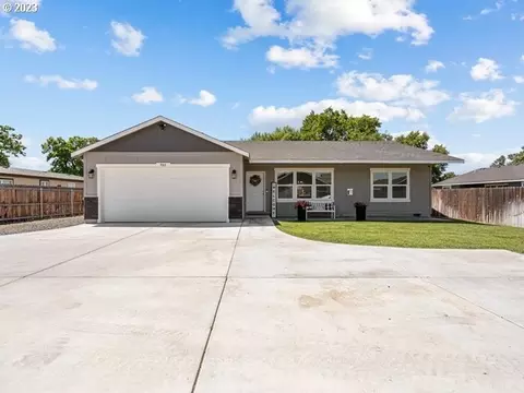 989 E Main St, Hermiston, OR 97838