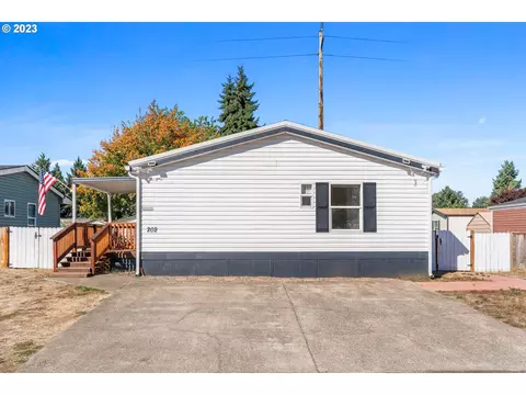 1530 Tamarack St #202, Sweet Home, OR 97386