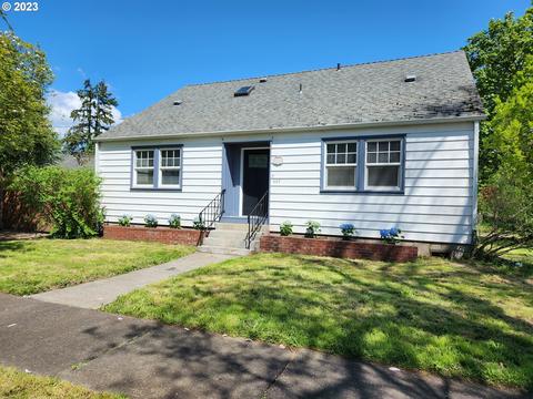 607 7th St, Springfield, OR 97477