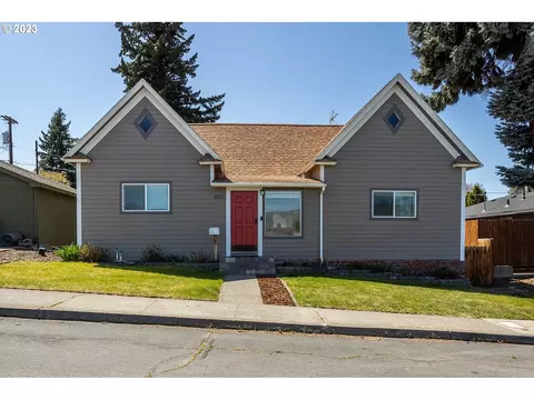 816 W 13th St, The Dalles, OR 97058
