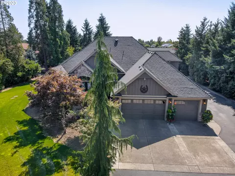 1160 NE Gilbert Pl, Woodburn, OR 97071