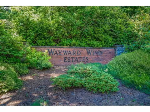 4 NW Lotus Lake Dr, Waldport, OR 97394
