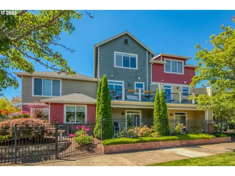 886 NW Council Dr, Gresham, OR 97030