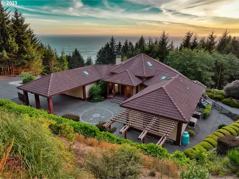 19630 Mcdonald Rd, Brookings, OR 97415