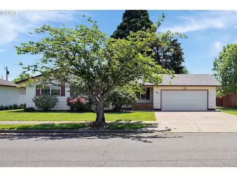 870 W Rose St, Lebanon, OR 97355