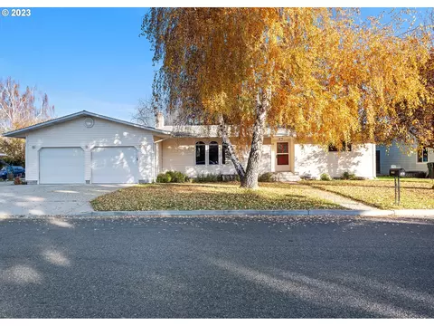 3570 9th Dr, Baker City, OR 97814