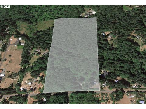 35577 SE Surface Rd, Estacada, OR 97023