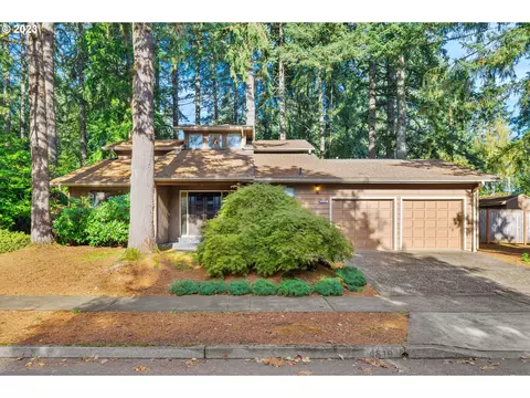 4519 Independence Dr, Salem, OR 97302