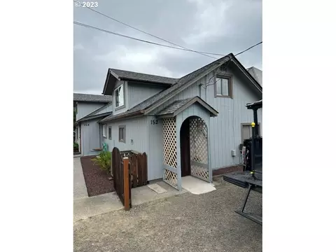154 SW 2nd St, Clatskanie, OR 97016