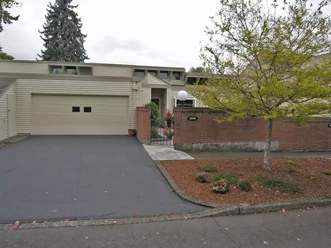 16885 SW 126th Ave, King City, OR 97224