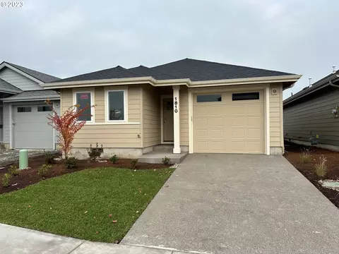 1810 SE Mulberry Ave #42, Dallas, OR 97338