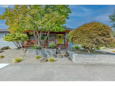 2580 Chuckanut St, Eugene, OR 97408