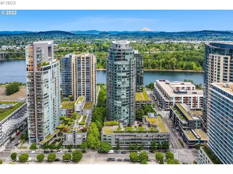 3601 S River Pkwy #411, Portland, OR 97239