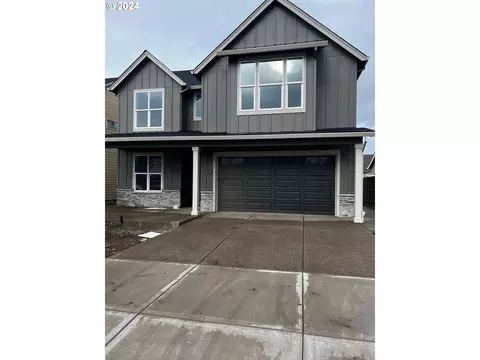 212 SW 18th Ave, Canby, OR 97013