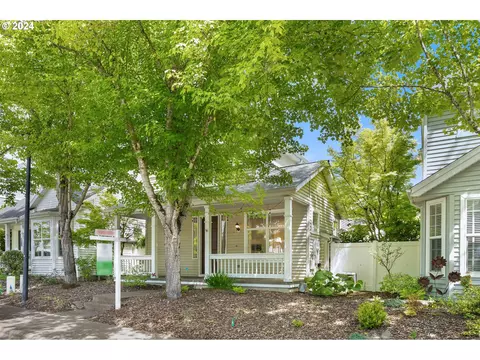 27236 SW Wood Ave, Wilsonville, OR 97070