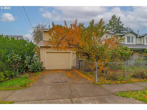 5715 SE 86th Ave, Portland, OR 97266