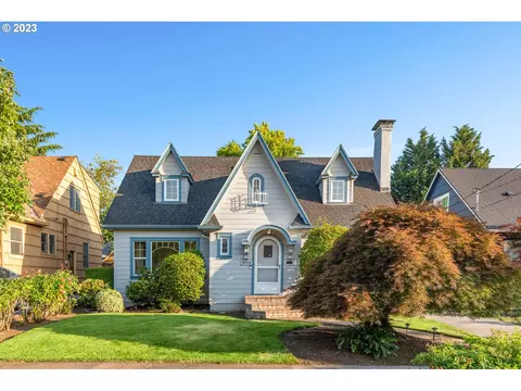 4924 NE Clackamas St, Portland, OR 97213