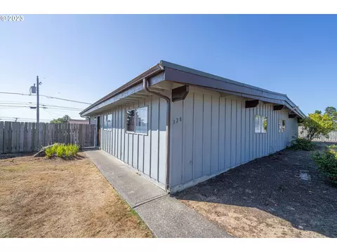 328320 S Wasson St, Coos Bay, OR 97420