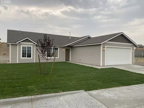 2516 Oriole St, Umatilla, OR 97882