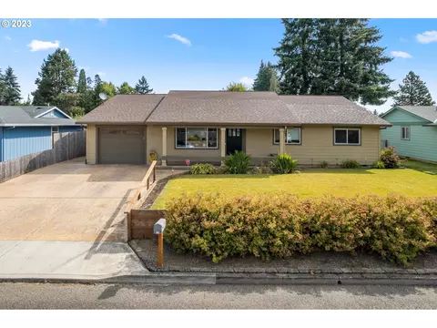 125 11th St, Dayton, OR 97114