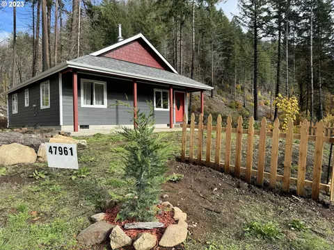 47961 Mckenzie Hwy, Vida, OR 97488