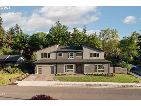 5822 SW Miles St, Portland, OR 97219
