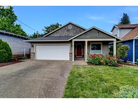 611 Barclay Hills Dr, Oregon City, OR 97045