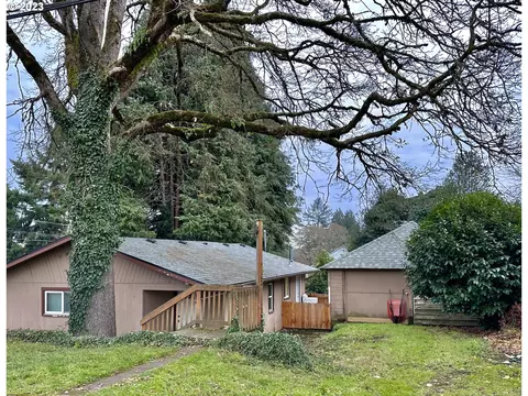 1221 Cowlitz St, Saint Helens, OR 97051