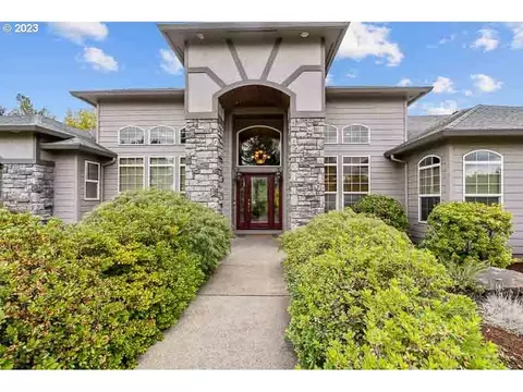 2540 NE Suffolk Ln, Salem, OR 97303