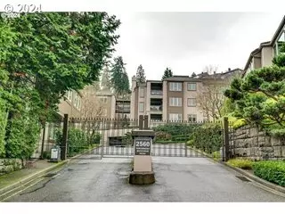 714 NW Westover Cir, Portland, OR 97210