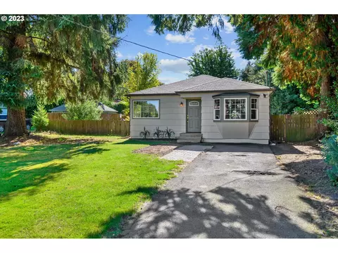 8950 NE Sumner St, Portland, OR 97220