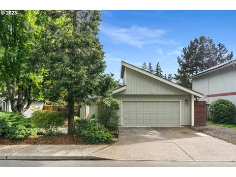 9790 SW Riverwood Ln, Tigard, OR 97224