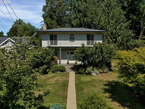 4333 SW Marigold St, Portland, OR 97219