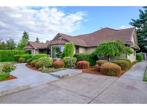 2929 Wallace Rd NW, Salem, OR 97304