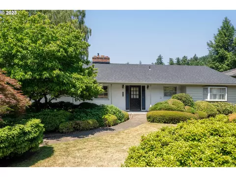 3815 SW 50th Ave, Portland, OR 97221