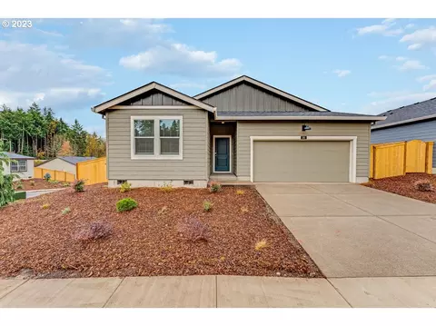560 Wetleau Dr, Lowell, OR 97452