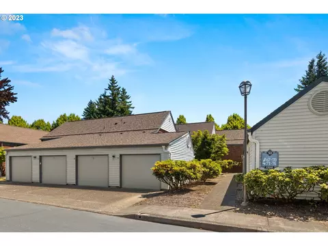15045 NE Sacramento St #73, Portland, OR 97230