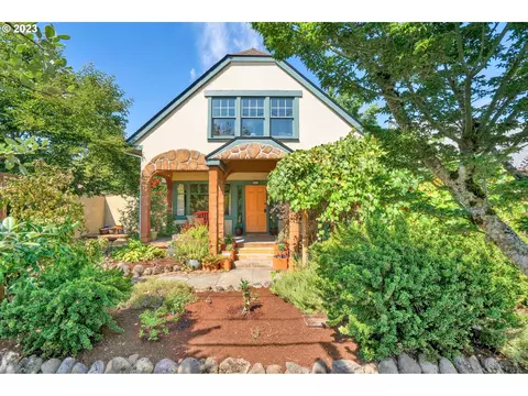 5211 NE Multnomah St, Portland, OR 97213