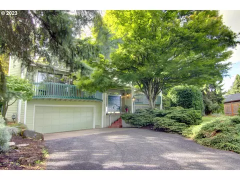 2330 W 27th Ave, Eugene, OR 97405