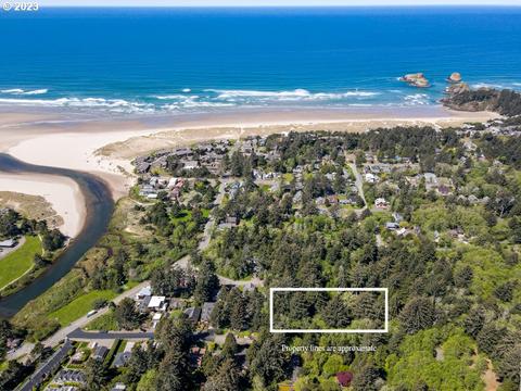 N Antler Rd, Cannon Beach, OR 97110