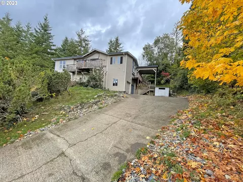 620 NE Ridge Dr, Toledo, OR 97391