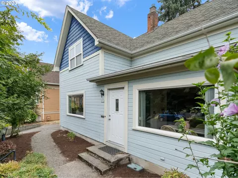 3718 SE 10th Ave, Portland, OR 97202