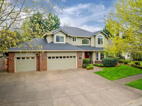 3380 Antigua Dr, Eugene, OR 97408