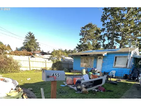 455 N Cammann St, Coos Bay, OR 97420