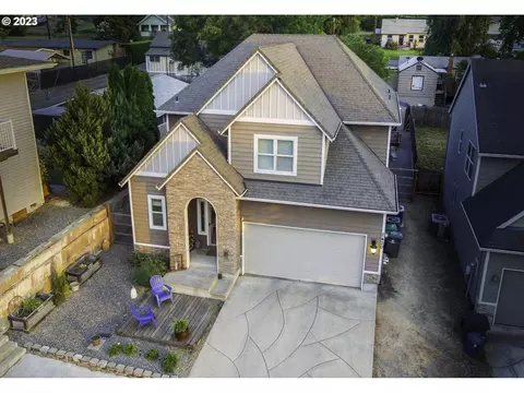 2420 E 13th St, The Dalles, OR 97058