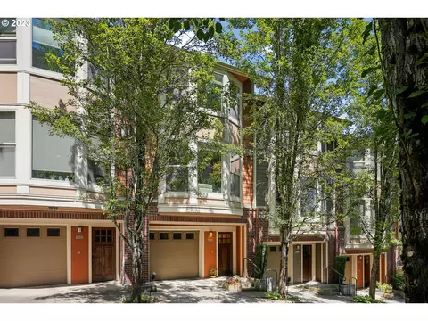 4240 S Corbett Ave, Portland, OR 97239