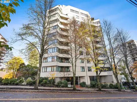 2245 SW Park Pl #9A, Portland, OR 97205