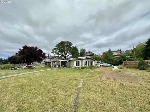 830 Elm Ave, La Center, WA 98629