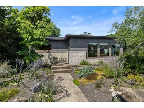 31 NE 44th Ave, Portland, OR 97213
